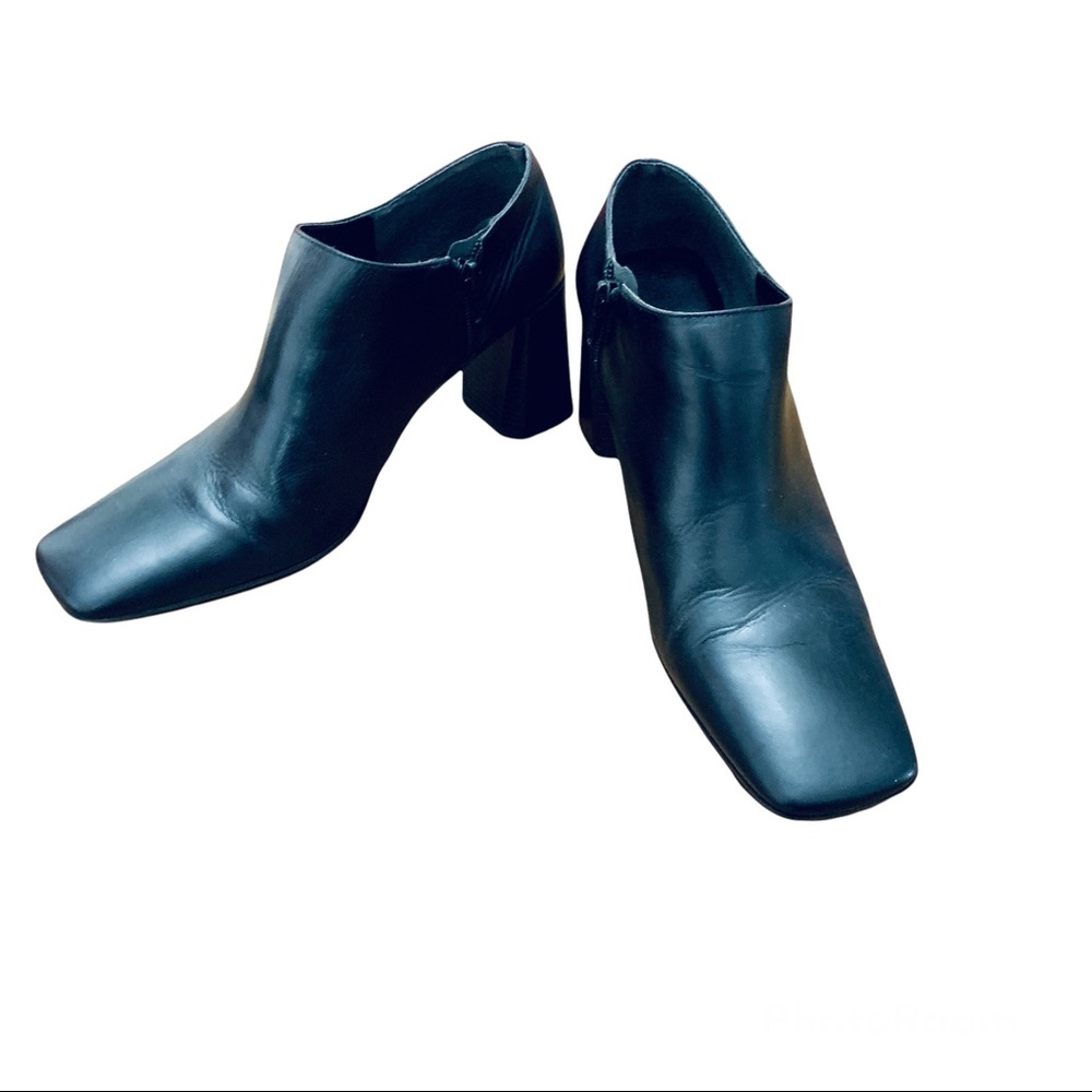 Enzo Angiolini Black Ankle Booties Square Toe Chunky Heel Size 9.5